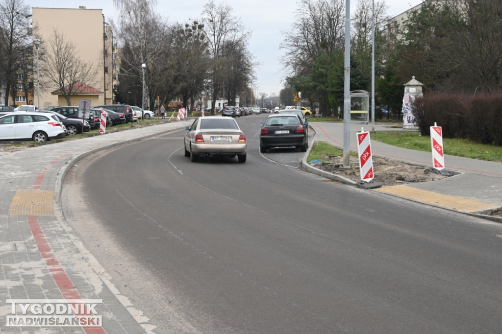 Co z wyniesionym przejściem na ul. Dąbrowskiej?