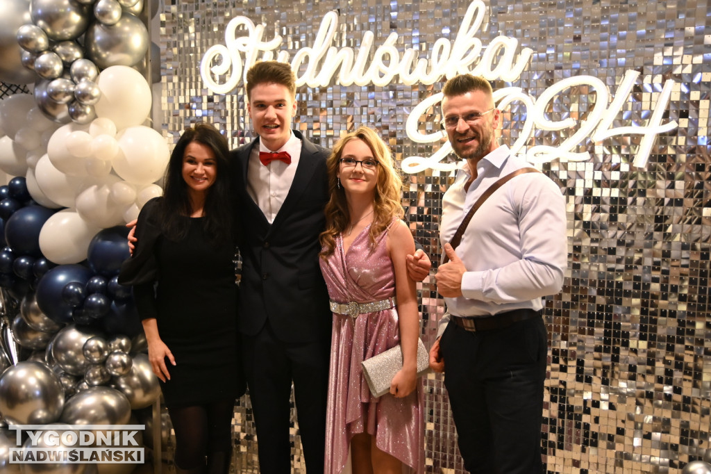 Studniówka LO im. M. Kopernika 2024 - galeria 2