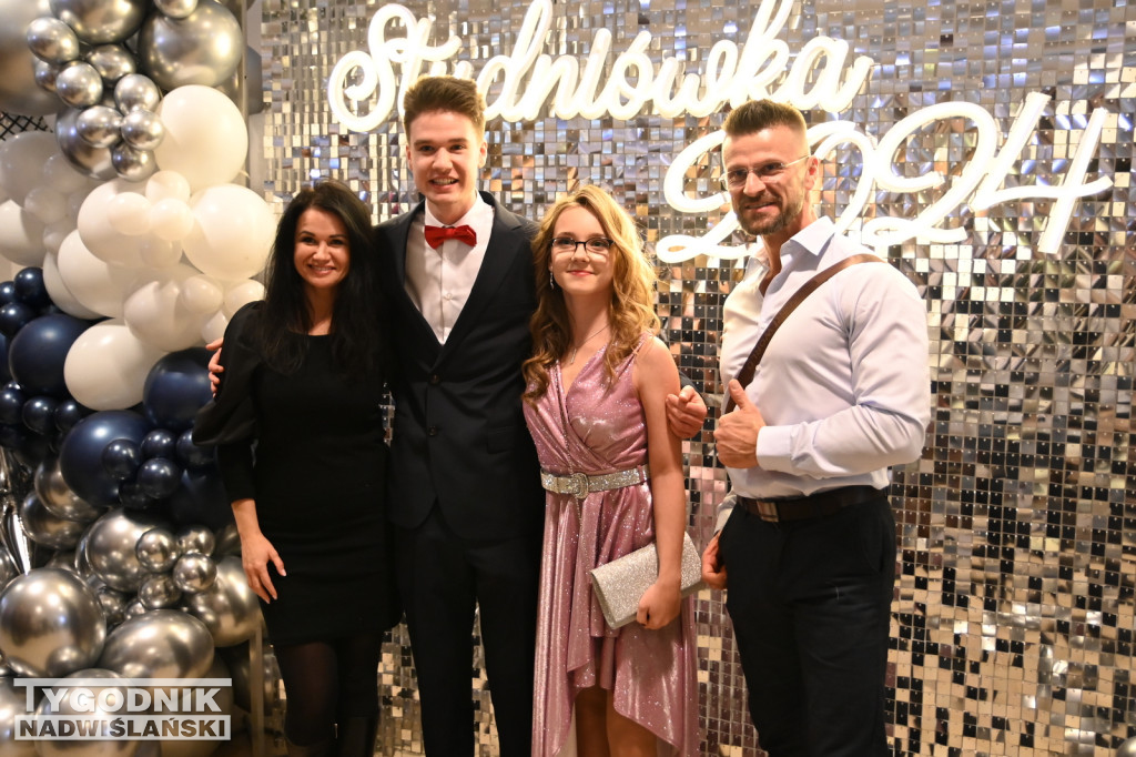 Studniówka LO im. M. Kopernika 2024 - galeria 2