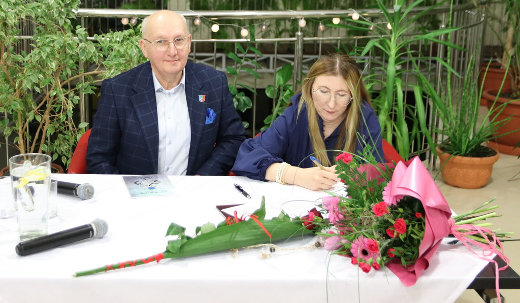Poezja i piękne głosy w MBP w Stalowej Woli