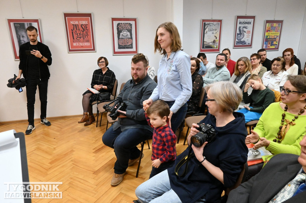 Spotkanie z Michałem Rusinkiem w tarnobrzeskiej bibliotece