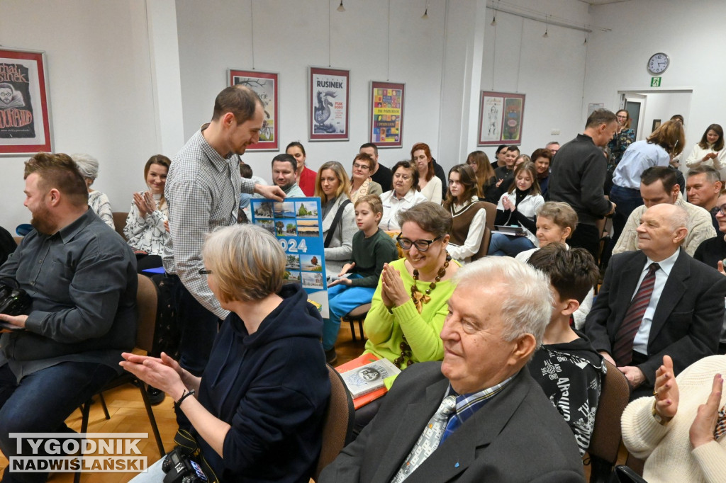 Spotkanie z Michałem Rusinkiem w tarnobrzeskiej bibliotece