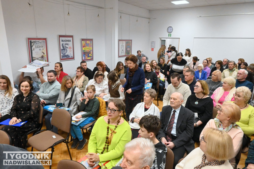 Spotkanie z Michałem Rusinkiem w tarnobrzeskiej bibliotece