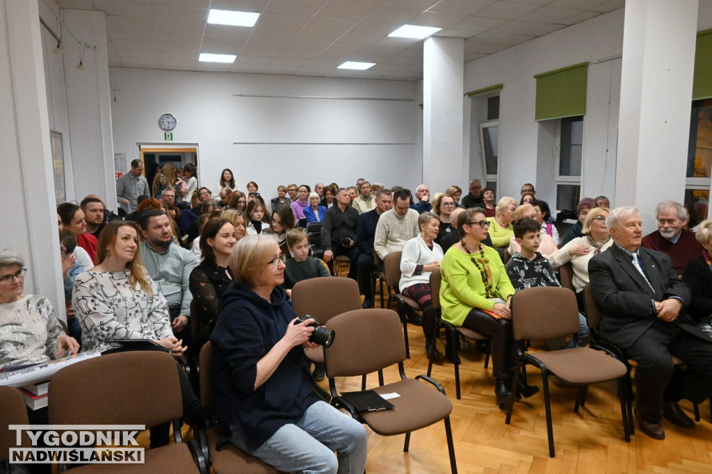 Spotkanie z Michałem Rusinkiem w tarnobrzeskiej bibliotece