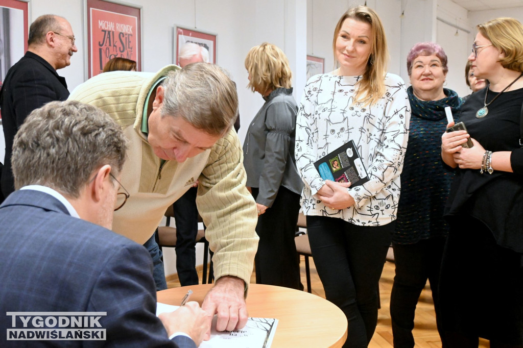 Spotkanie z Michałem Rusinkiem w tarnobrzeskiej bibliotece