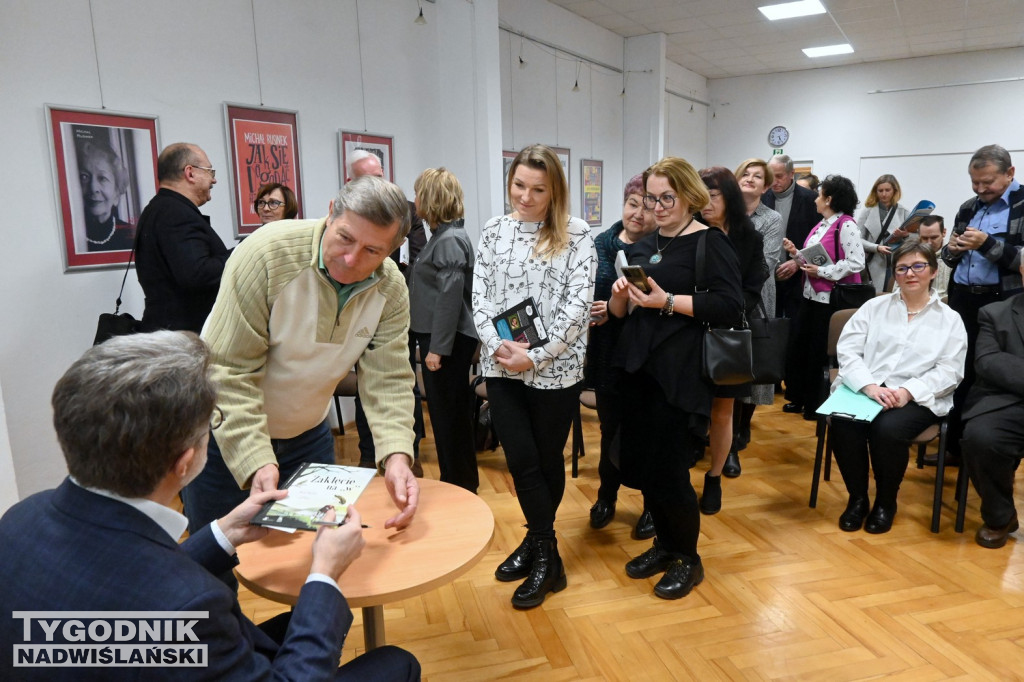 Spotkanie z Michałem Rusinkiem w tarnobrzeskiej bibliotece