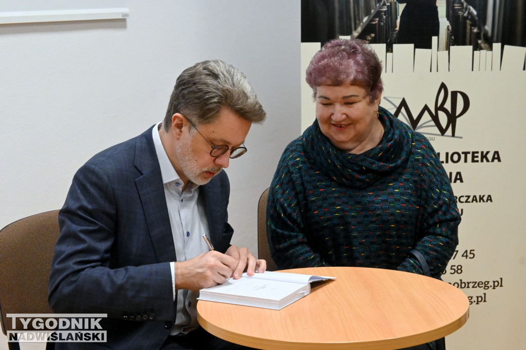 Spotkanie z Michałem Rusinkiem w tarnobrzeskiej bibliotece