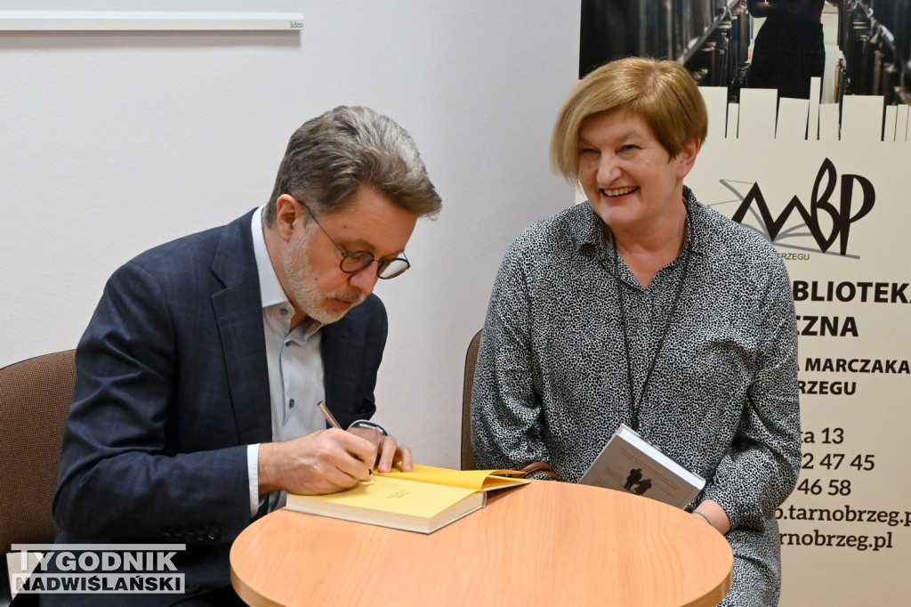 Spotkanie z Michałem Rusinkiem w tarnobrzeskiej bibliotece