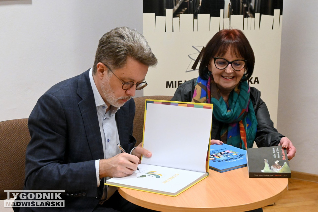 Spotkanie z Michałem Rusinkiem w tarnobrzeskiej bibliotece