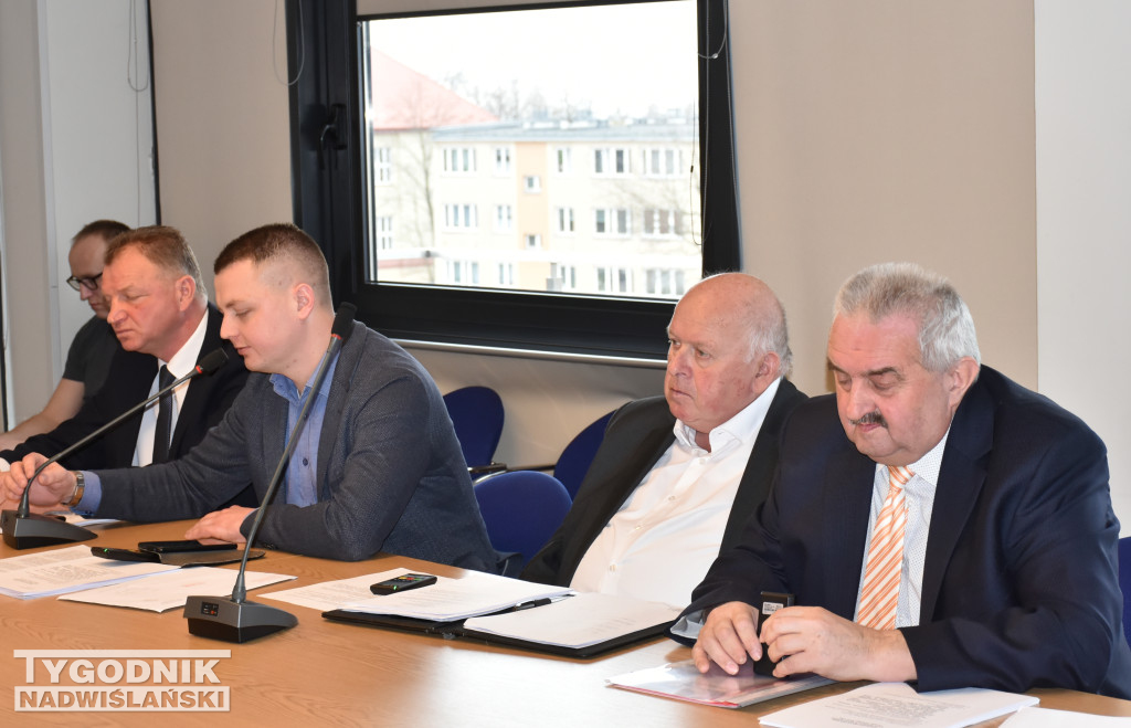 Sesja Radu Powiatu Sandomierskiego 19.02.2024