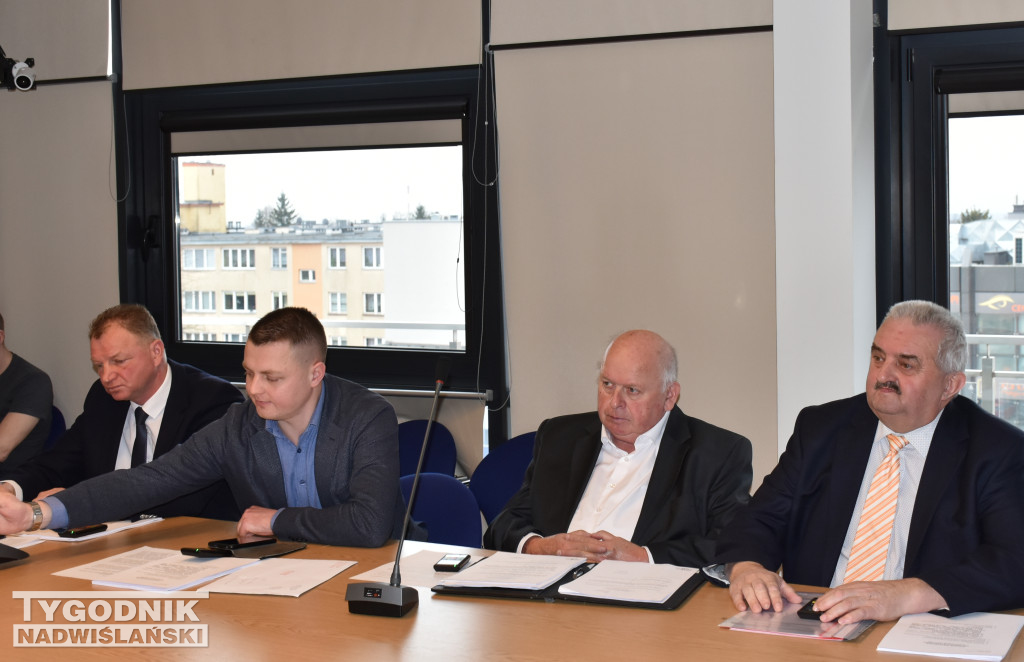 Sesja Radu Powiatu Sandomierskiego 19.02.2024