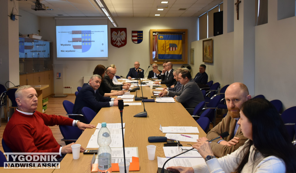 Sesja Radu Powiatu Sandomierskiego 19.02.2024