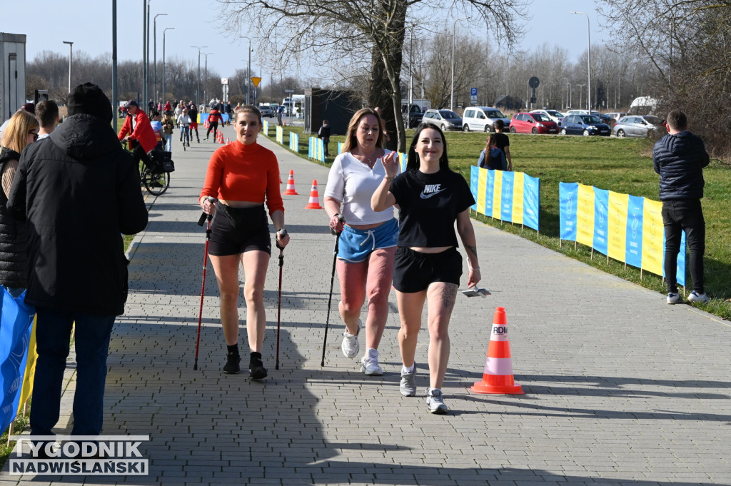 Zimowy bieg i Yeti Run nad Jeziorem Tarnobrzeskim