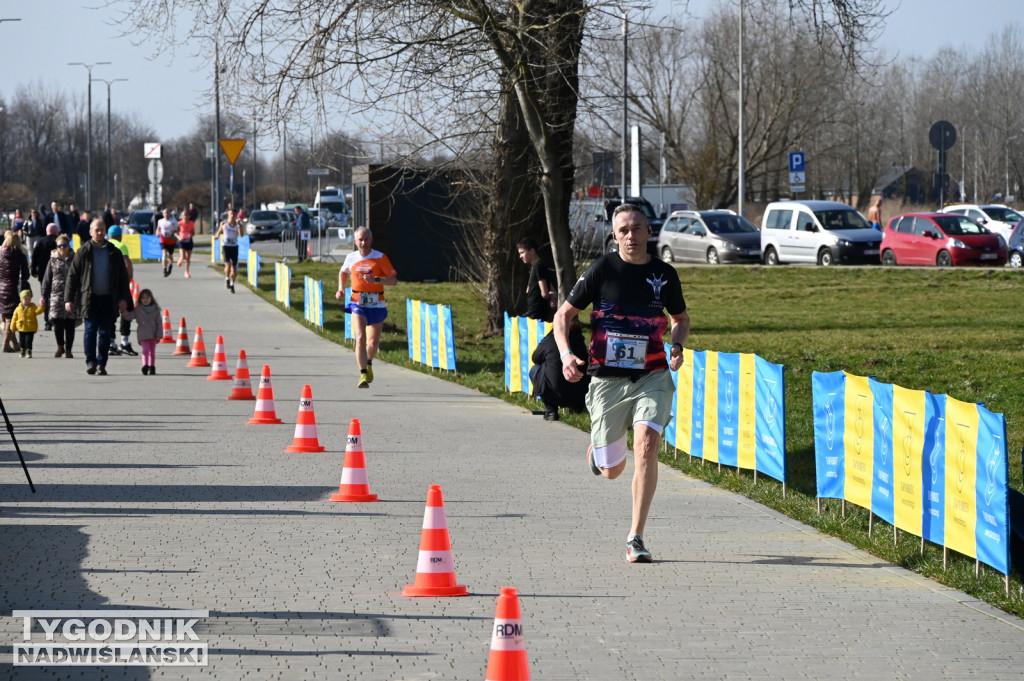 Zimowy bieg i Yeti Run nad Jeziorem Tarnobrzeskim