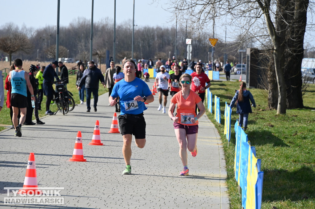 Zimowy bieg i Yeti Run nad Jeziorem Tarnobrzeskim