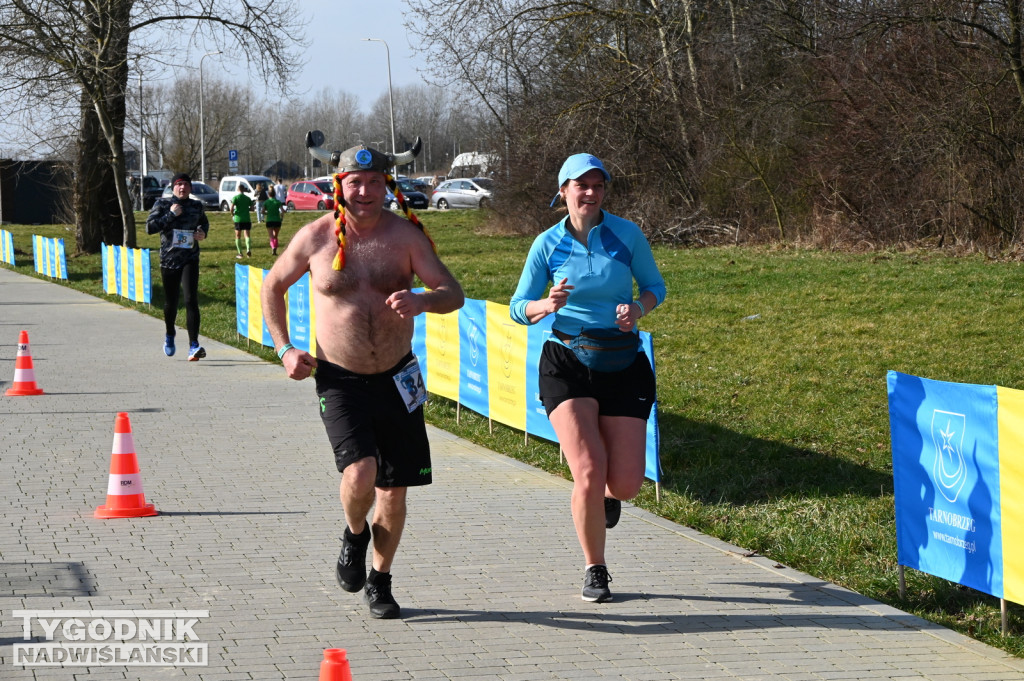 Zimowy bieg i Yeti Run nad Jeziorem Tarnobrzeskim