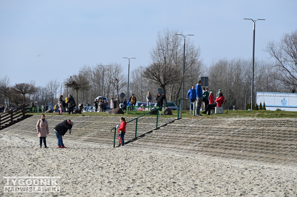 Niedziela nad Jeziorem Tarnobrzeskim - 25 lutego
