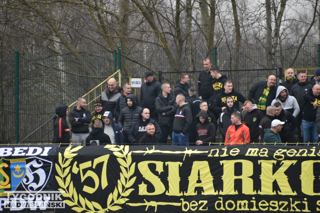 Kibice na meczu Czarni - Siarka