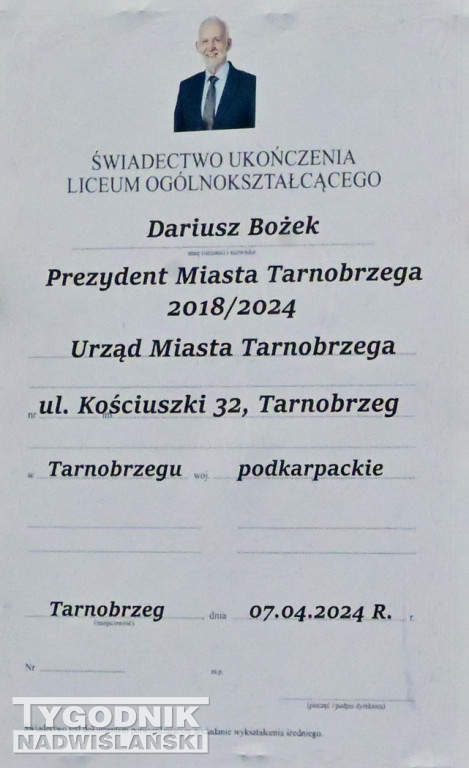 Kandydat Tomasz Stróż wystawił świadectwo prezydentowi