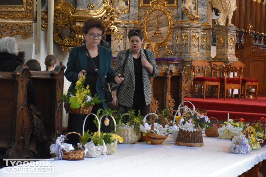 Święcenie pokarmów w sandomierskich kościołach