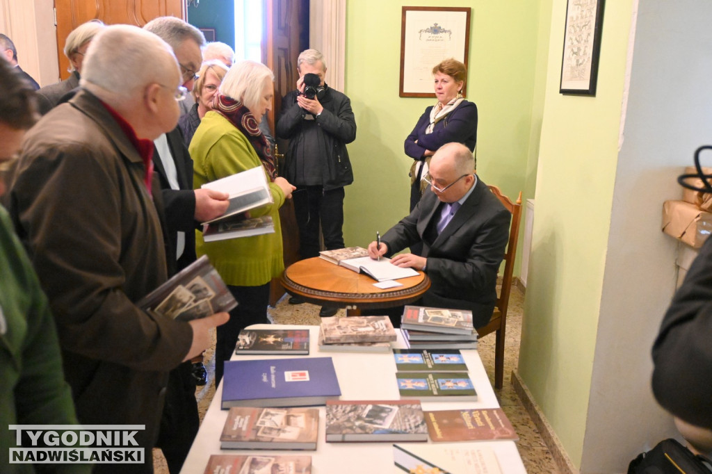 Miejskie obchody rocznicy zbrodni katyńskiej w Tarnobrzegu