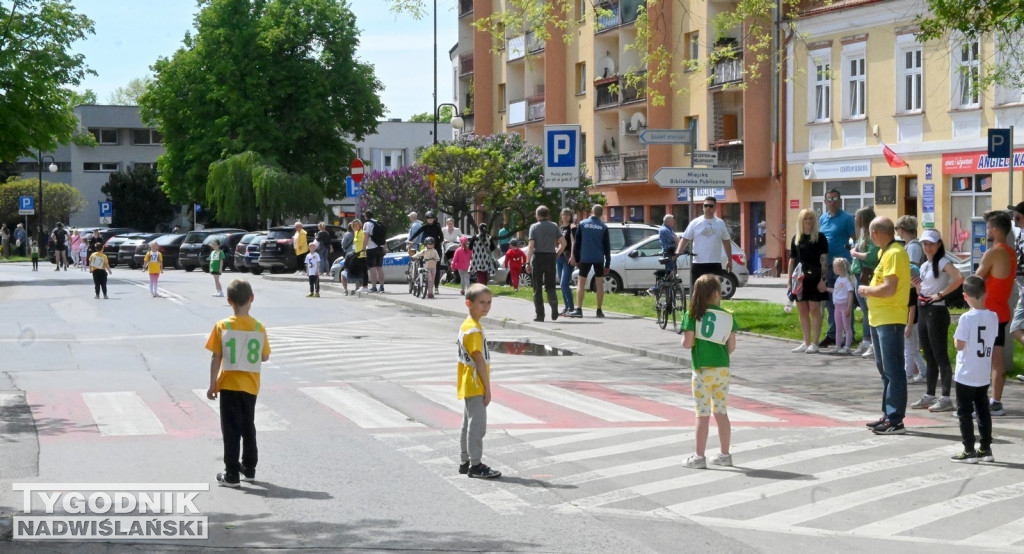 Sztafeta Przedszkolaków w czasie Biegu Siarkowca