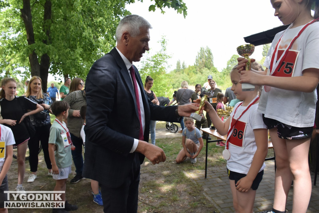 Bieg Konstytucji w Nowej Dębie