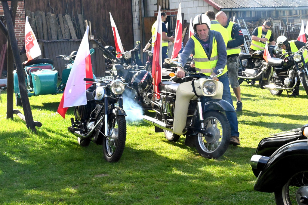 Motocyklowy Dzień Flagi w Grębowie