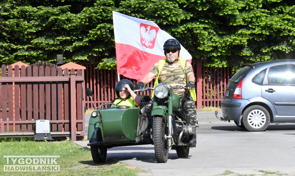 Motocyklowy Dzień Flagi w Grębowie