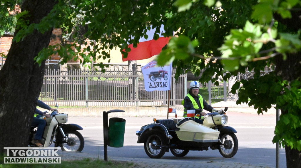 Motocyklowy Dzień Flagi w Grębowie