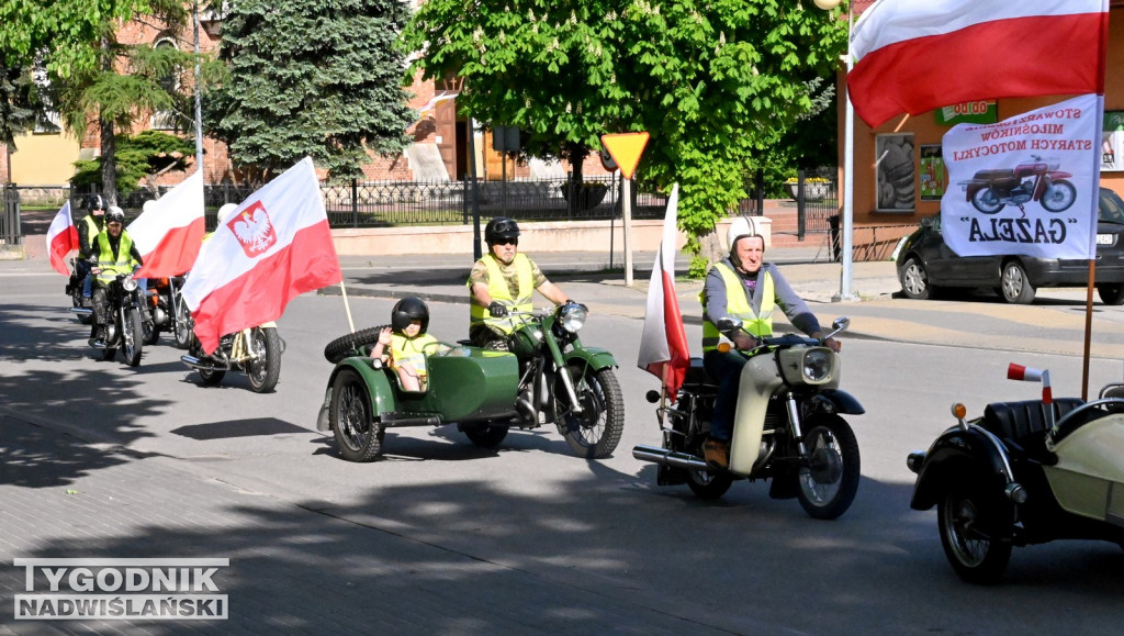 Motocyklowy Dzień Flagi w Grębowie