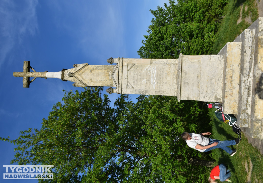 Porządkowanie wzgórza Salve Regina w Sandomierzu