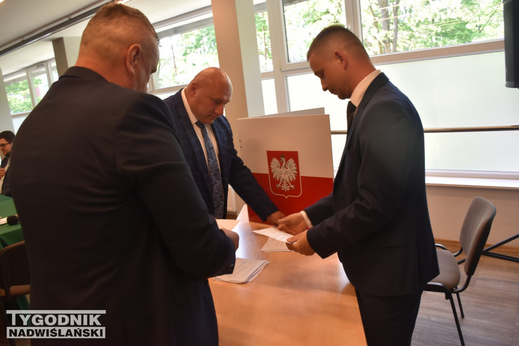 I Sesja Rady Miejskiej w Nowej Dębie