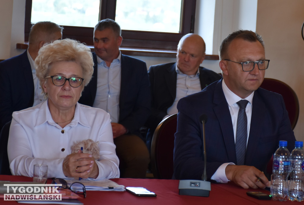 Pierwsza sesja Rady Powiatu Sandomierskiego