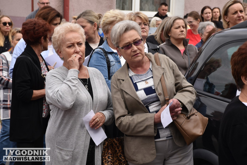 Manifestacja położnych w Staszowie