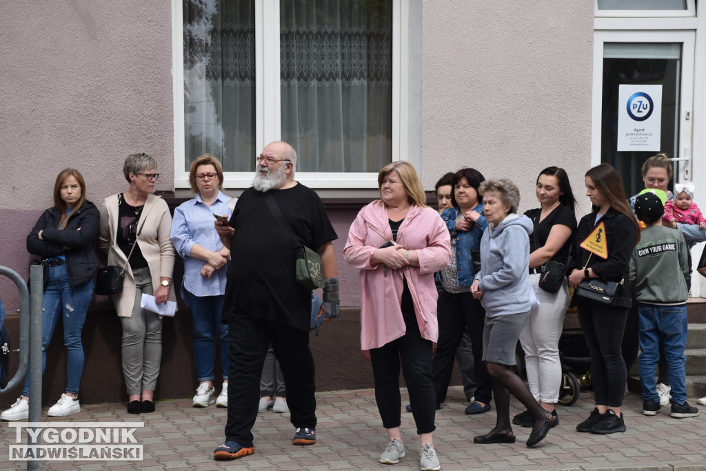 Manifestacja położnych w Staszowie