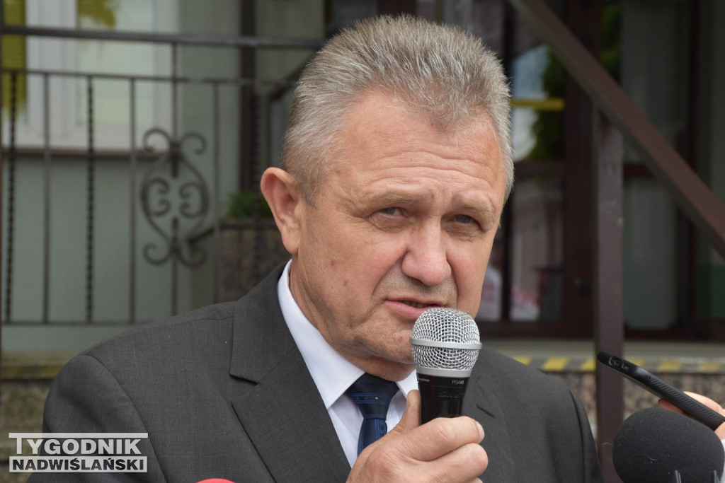 Manifestacja położnych w Staszowie