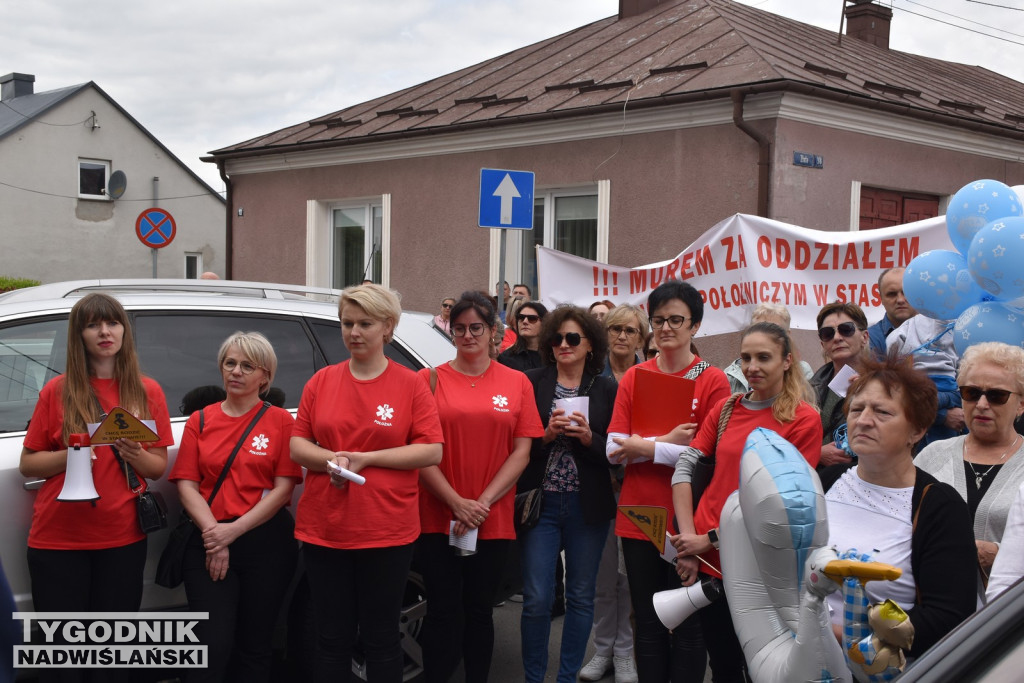 Manifestacja położnych w Staszowie