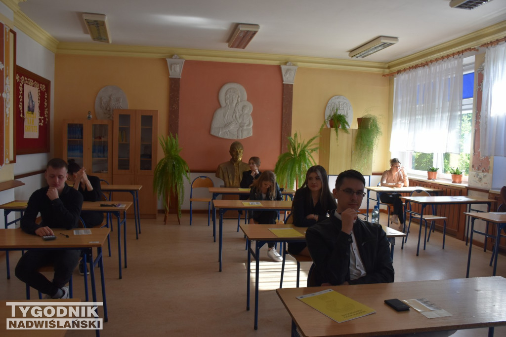 Matura z matematyki w ZS nr 1 w Tarnobrzegu [FOTO]