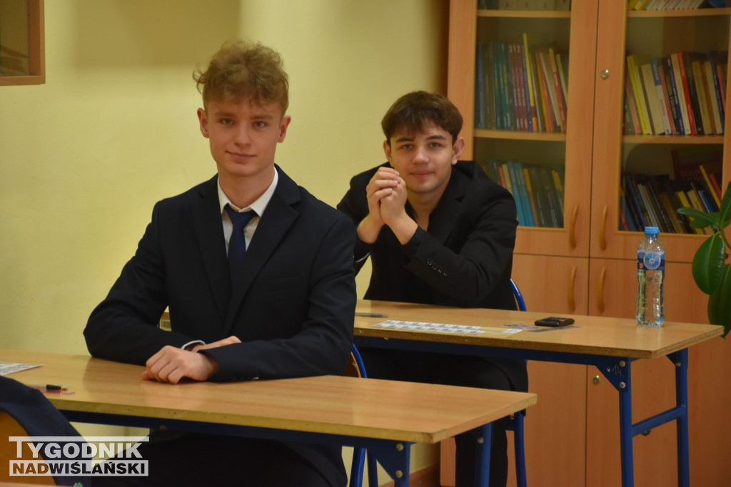 Matura z matematyki w ZS nr 1 w Tarnobrzegu [FOTO]
