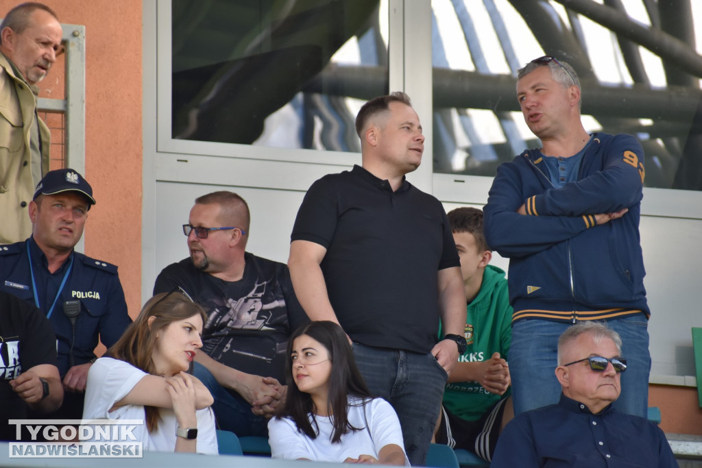 Zdjęcia z trybun z meczu Siarki z Unią
