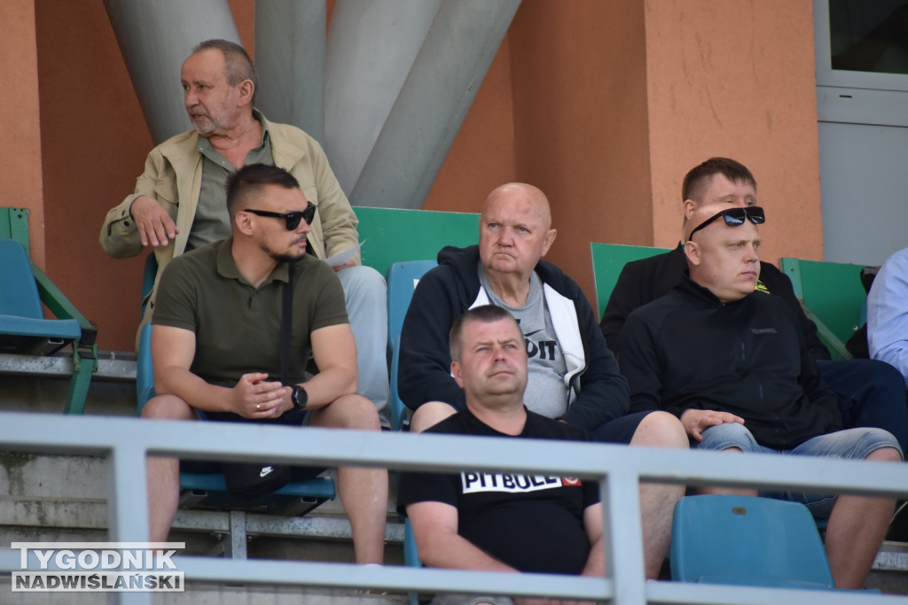 Zdjęcia z trybun z meczu Siarki z Unią