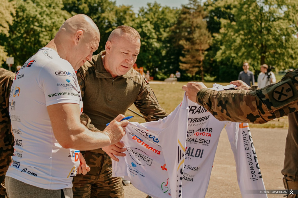 18. Pułk Alrtylerii w Nowej Dębie trenował boks