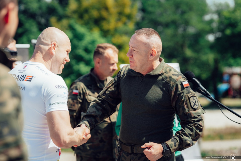 18. Pułk Alrtylerii w Nowej Dębie trenował boks