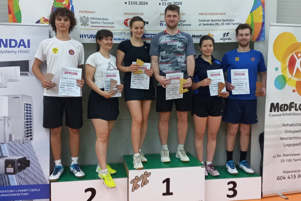 Sukces badmintonistów z Nowej Dęby