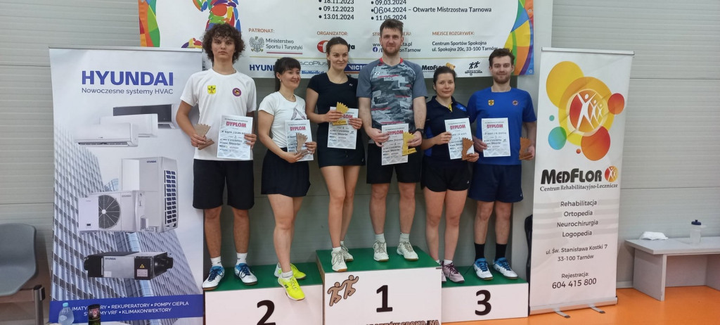 Sukces badmintonistów z Nowej Dęby