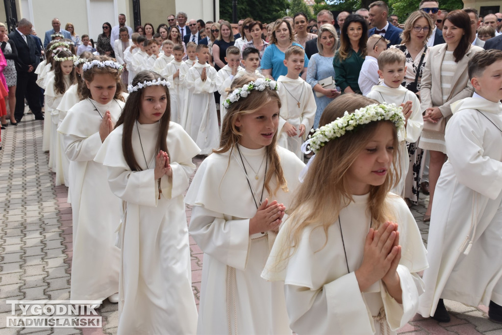 Pierwsza komunia święta w kościele OO. Dominikanów