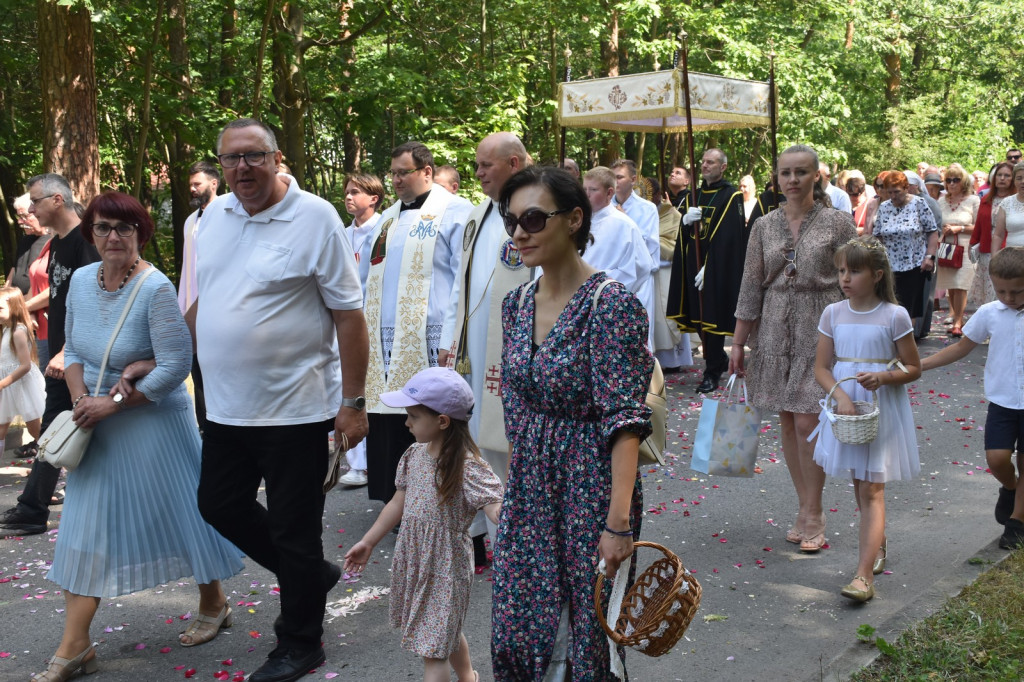 Procesja Bożego Ciała w Nowej Dębie