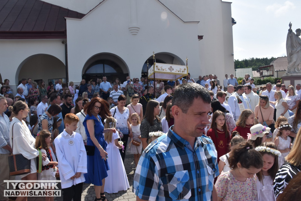Procesja Bożego Ciała w Nowej Dębie