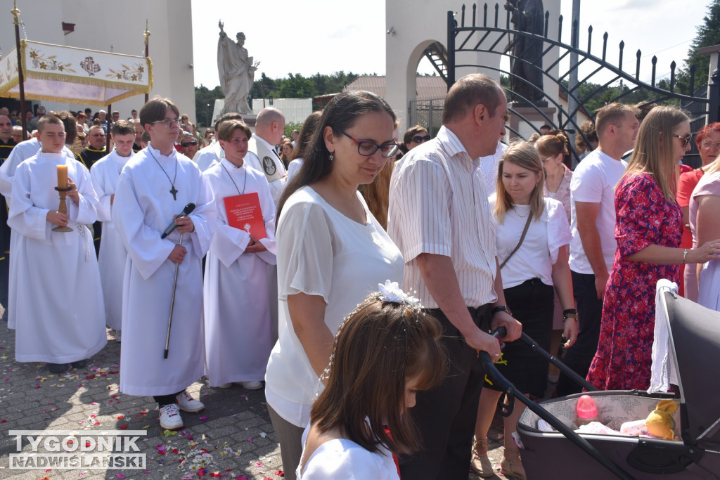 Procesja Bożego Ciała w Nowej Dębie